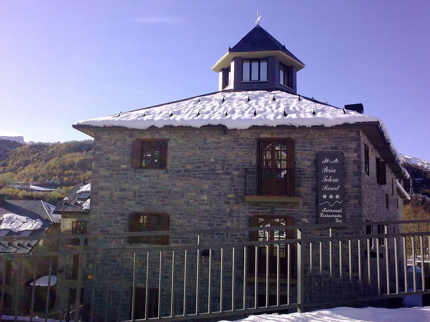 Aparthotel Pena Telera Resort El Pueyo de Jaca Exterior photo